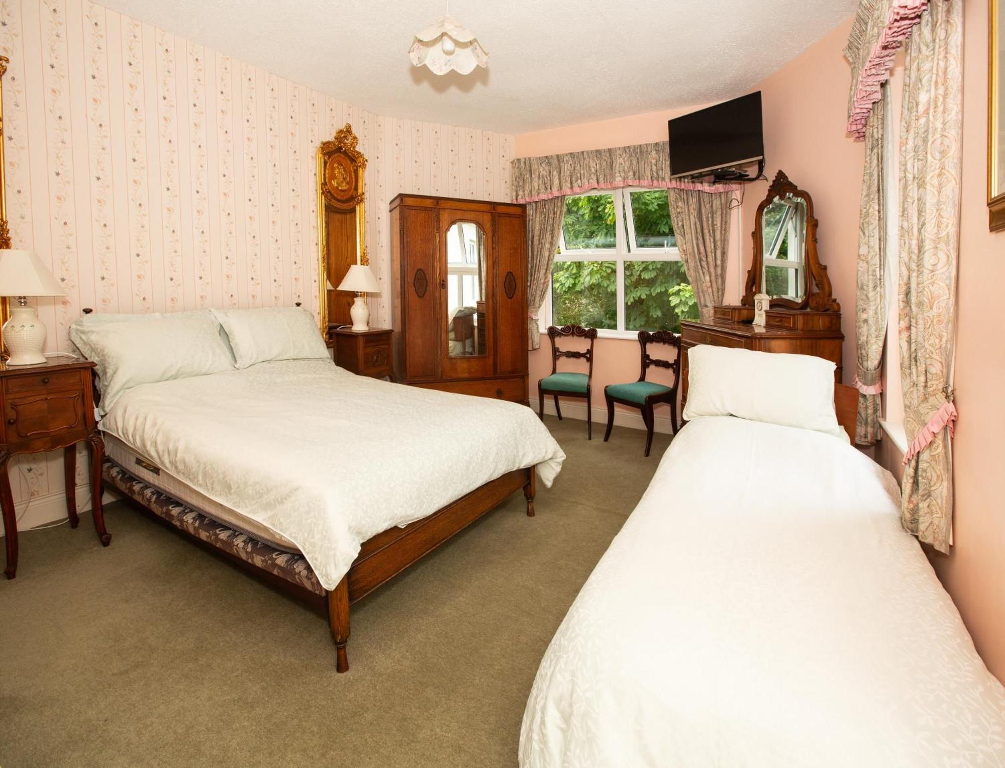 Gleneven Guest House Inniskeen ภายนอก รูปภาพ